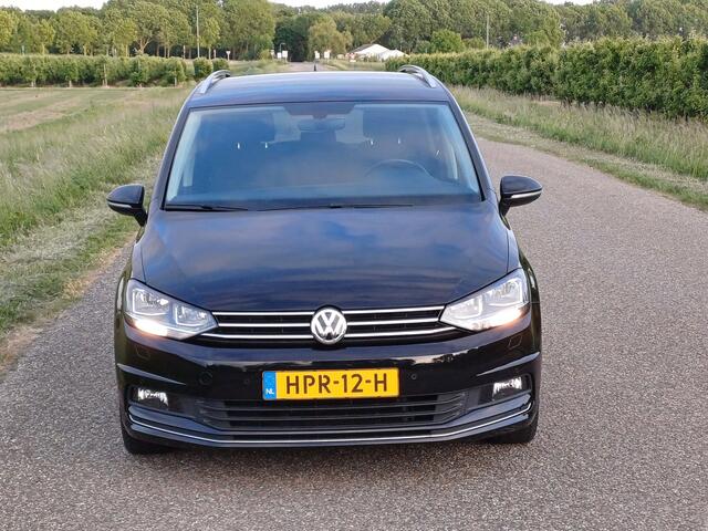 Volkswagen TOURAN 1.2 TSI Highline-Sound 7pers. /Clima v+a/Navi/Cruise/Carplay/16"/