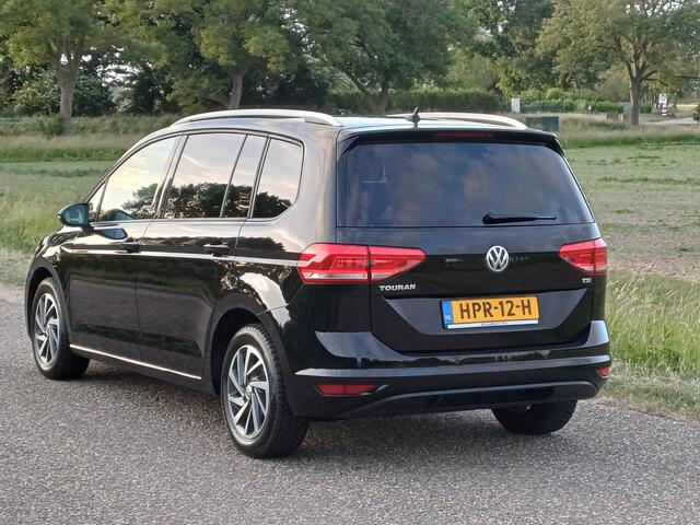 Volkswagen TOURAN 1.2 TSI Highline-Sound 7pers. /Clima v+a/Navi/Cruise/Carplay/16"/