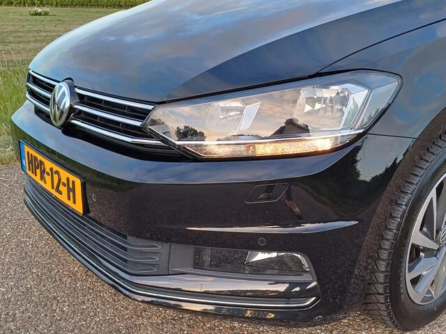 Volkswagen TOURAN 1.2 TSI Highline-Sound 7pers. /Clima v+a/Navi/Cruise/Carplay/16"/