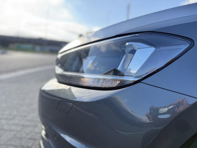 Volkswagen TOURAN 1.5 TSI Highline 7p|Pano|Pdc||cam|full