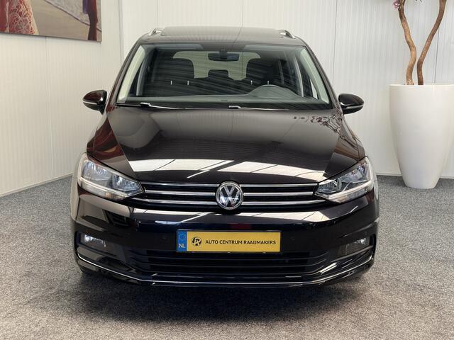 Volkswagen TOURAN 1.4 TSI Highline 7 persoons NAVIGATIE ADAPTIVE CRUISE CONTROL CLIMATE CONTROL BLUETOOTH TELEFOON MEDIA VOORBEREIDING ACHTERUITRIJCAMERA TREKHAAK ZEER MOOI !! 3010