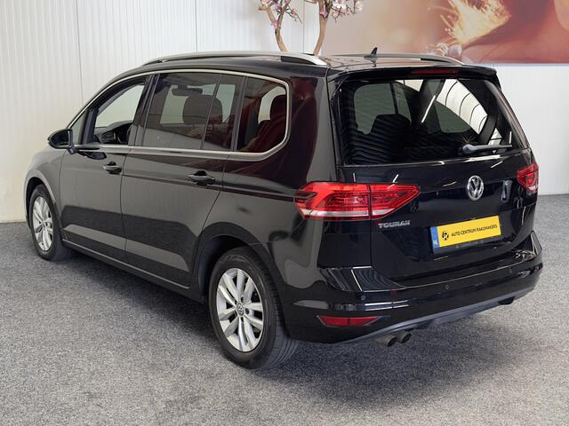 Volkswagen TOURAN 1.4 TSI Highline 7 persoons NAVIGATIE ADAPTIVE CRUISE CONTROL CLIMATE CONTROL BLUETOOTH TELEFOON MEDIA VOORBEREIDING ACHTERUITRIJCAMERA TREKHAAK ZEER MOOI !! 3010