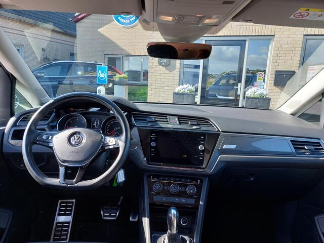 Volkswagen TOURAN 1.6 TDI Highline 7p | Trekhaak | ACC | 100% onderhouden