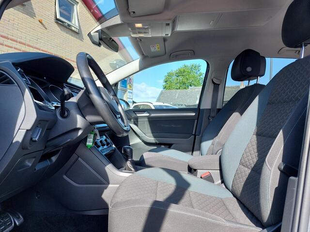 Volkswagen TOURAN 1.6 TDI Highline 7p | Trekhaak | ACC | 100% onderhouden