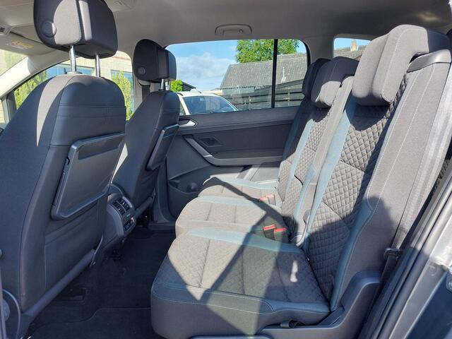 Volkswagen TOURAN 1.6 TDI Highline 7p | Trekhaak | ACC | 100% onderhouden