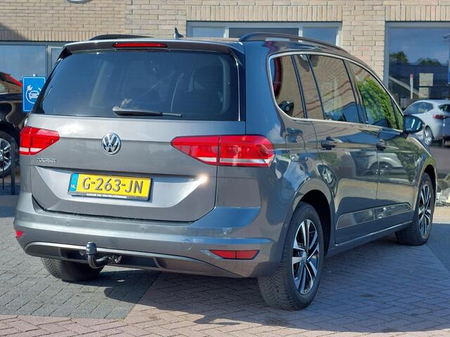 Volkswagen TOURAN 1.6 TDI Highline 7p | Trekhaak | ACC | 100% onderhouden
