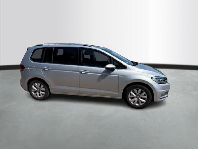 Volkswagen TOURAN 1.2 TSI 110pk Connected Series 7 Persoons / Panoramadak / LED / Trekhaak
