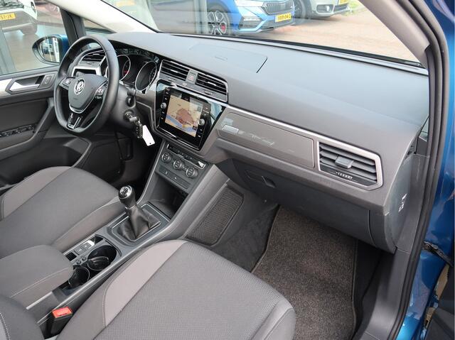 Volkswagen TOURAN 1.2 TSI Trendline 7 Pers. | navigatie | parkeersensoren |