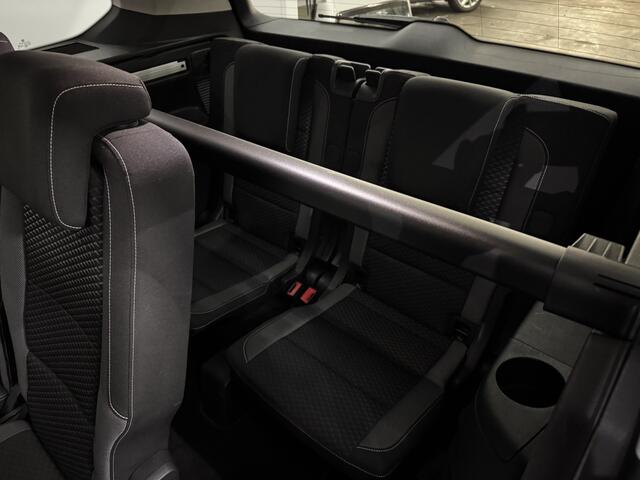 Volkswagen TOURAN 1.5 TSI Active 7 Persoons Clima, Parkeersensoren, Apple carplay, Keyless start, Virtual desk, Stoelverwarming