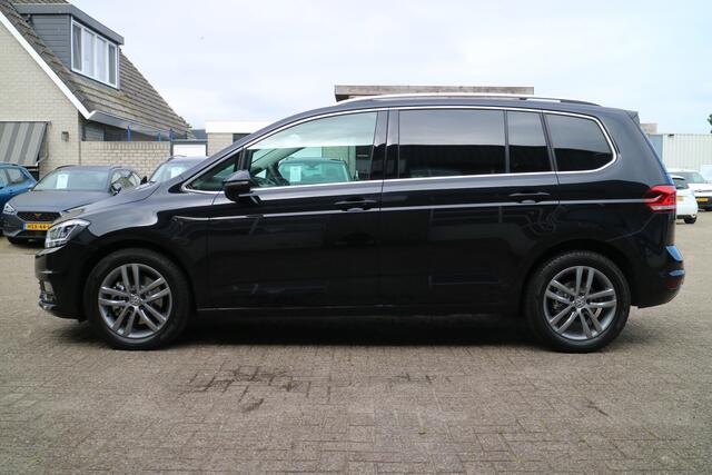 Volkswagen TOURAN 1.5 TSI Highline | DSG | Trekhaak! | Camera | Compleet! |
