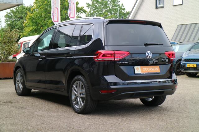 Volkswagen TOURAN 1.5 TSI Highline | DSG | Trekhaak! | Camera | Compleet! |