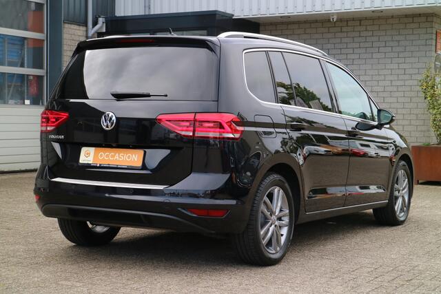 Volkswagen TOURAN 1.5 TSI Highline | DSG | Trekhaak! | Camera | Compleet! |