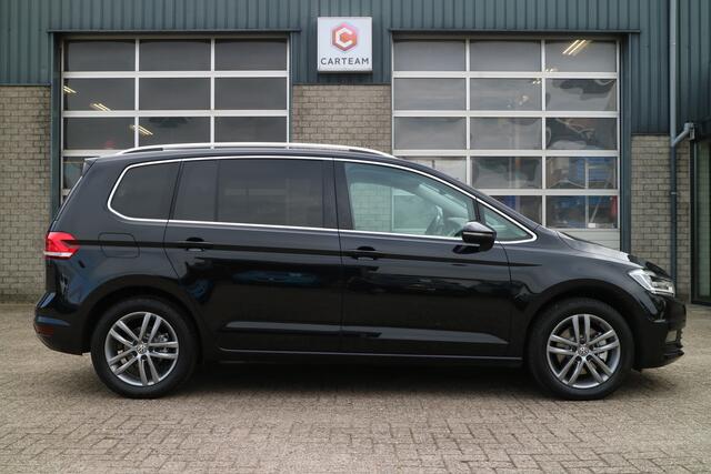 Volkswagen TOURAN 1.5 TSI Highline | DSG | Trekhaak! | Camera | Compleet! |