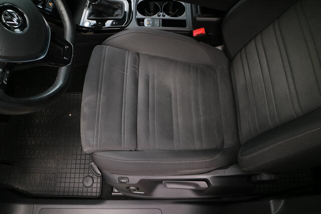 Volkswagen TOURAN 1.5 TSI Highline | DSG | Trekhaak! | Camera | Compleet! |