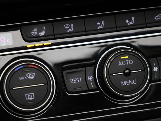 Volkswagen TOURAN Highline 7P 1.5 TSI 150PK DSG · 7-Persoons · Panoramadak · Trekhaak · Camera + Parkeersensoren