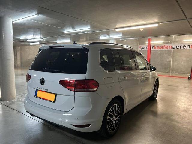 Volkswagen TOURAN 1.5 TSI HIGHLINE 7P AUTOMAAT Adaptive Cruise | Virtual Cockpit | Camera
