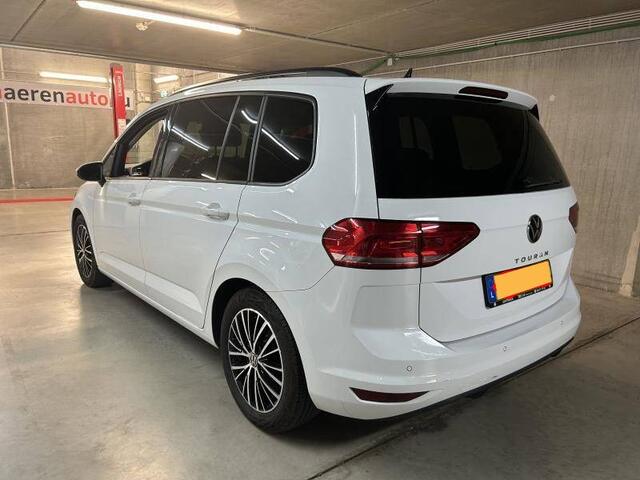 Volkswagen TOURAN 1.5 TSI HIGHLINE 7P AUTOMAAT Adaptive Cruise | Virtual Cockpit | Camera