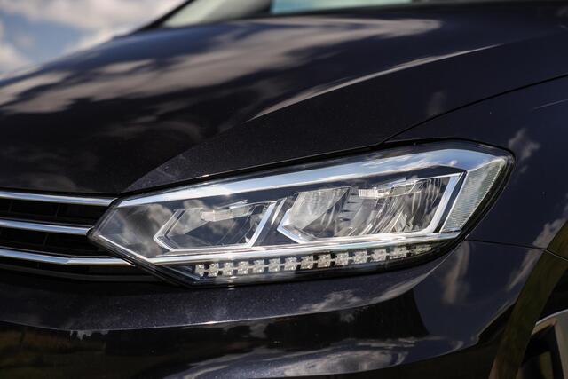 Volkswagen TOURAN 1.4 TSI 150 PK R-Line 7p ? LED ? ACC ? Massage