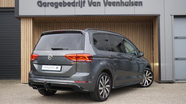 Volkswagen TOURAN 1.8 TSI 180PK DSG 2x R-Line 7-Zits Pano.Dak LED Elek.Trekhaak 18inch LM A-Camera 29003km! *Unieke Touran*