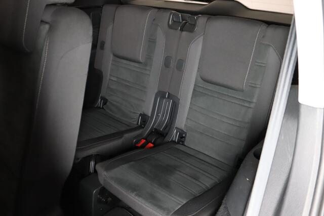 Volkswagen TOURAN 1.8 TSI, 180PK, Highline 7-Persoons, Navigatie, LED, Stoelverwarming, Camera