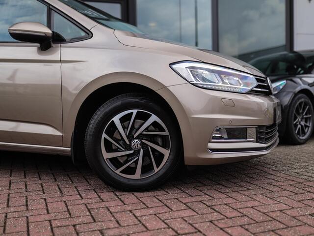 Volkswagen TOURAN 1.5 TSI Highline Business R 7p | Stoelverw. | Camera | ACC | Carplay