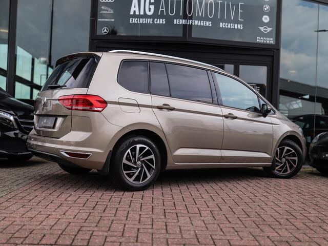 Volkswagen TOURAN 1.5 TSI Highline Business R 7p | Stoelverw. | Camera | ACC | Carplay
