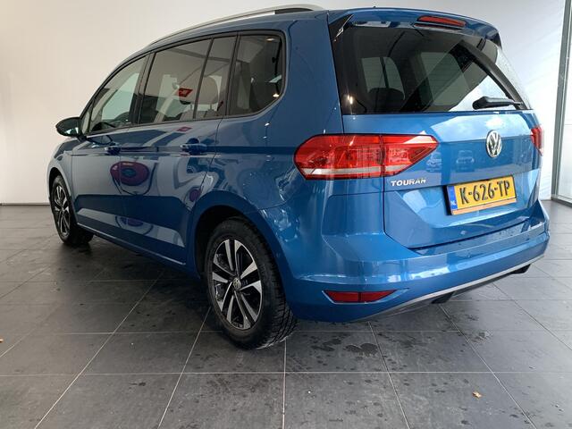 Volkswagen TOURAN 1.5 TSI Highline Business R 7p AUTOMAAT | NAVIGATIE | ACHTERUITRIJCAMERA | PARKEERSENSOREN VOOR-EN ACHTER | 7-ZITS