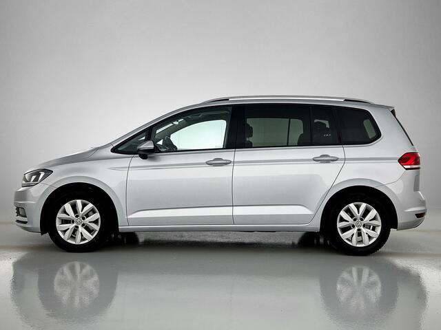 Volkswagen TOURAN 2.0 TDI Automaat Comfort-Business / Trekhaak / Navigatie / Pdc+Camera / Airco-ecc./ Stoel verwarming / / Apk mrt-2026