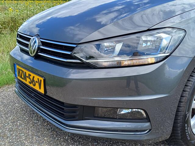 Volkswagen TOURAN 1.4 TSI Highline /Leder/Trekh./Camera/Navi/Cruise/16"/