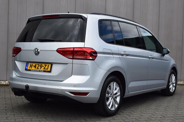 Volkswagen TOURAN 1.4 TSi Automaat 7Pers. Connected Series Carplay | Full Map Navi | Airco | Trekhaak | Volledig Onderhouden!!