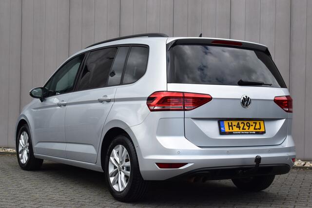 Volkswagen TOURAN 1.4 TSi Automaat 7Pers. Connected Series Carplay | Full Map Navi | Airco | Trekhaak | Volledig Onderhouden!!