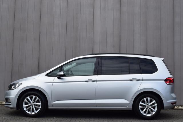 Volkswagen TOURAN 1.4 TSi Automaat 7Pers. Connected Series Carplay | Full Map Navi | Airco | Trekhaak | Volledig Onderhouden!!