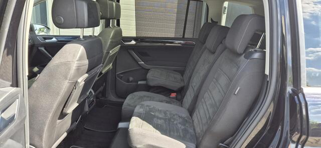 Volkswagen TOURAN 1.5 TSI Highline 7p Panorama*Navi*Bluetooth*Elektr. achterklep*Stoel, stuurverwarming enz