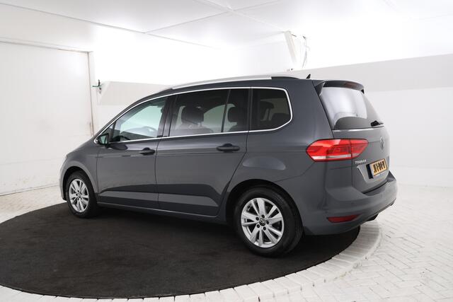 Volkswagen TOURAN 1.6 TDI SCR Highline 7p 7 persoons, apple carplay, navigatie,