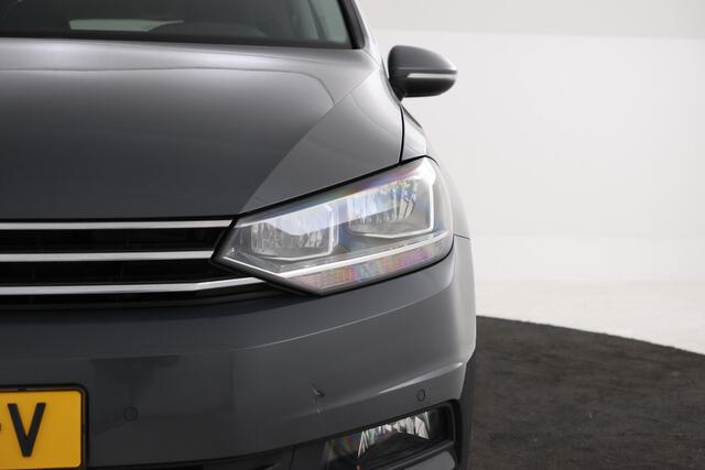 Volkswagen TOURAN 1.6 TDI SCR Highline 7p 7 persoons, apple carplay, navigatie,