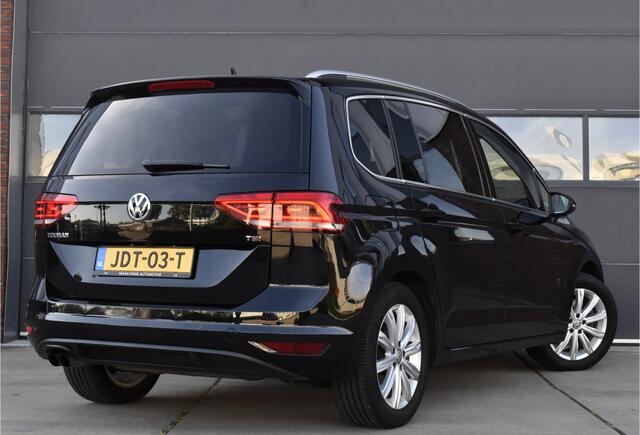 Volkswagen TOURAN 1.4 TSI Highline 7p Trekhaak - Camera - Ad.Cruise - Keyless