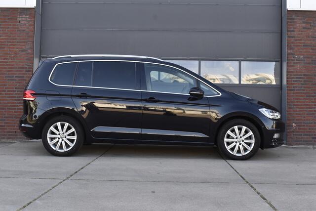 Volkswagen TOURAN 1.4 TSI Highline 7p Trekhaak - Camera - Ad.Cruise - Keyless