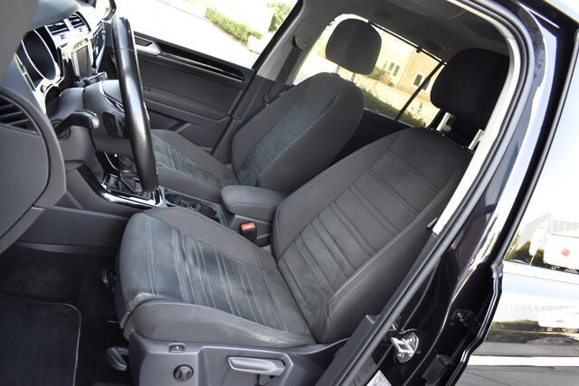 Volkswagen TOURAN 1.4 TSI Highline 7p Trekhaak - Camera - Ad.Cruise - Keyless