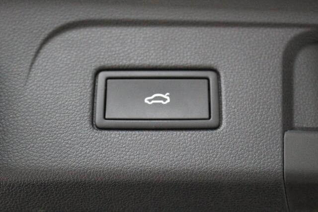 Volkswagen TOURAN 1.5 TSI Highline 7-Persoons Automaat Android Auto / Apple Carplay | Dodehoekassistent | Cruise Control