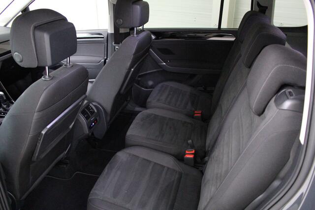 Volkswagen TOURAN 1.5 TSI Highline 7-Persoons Automaat Android Auto / Apple Carplay | Dodehoekassistent | Cruise Control