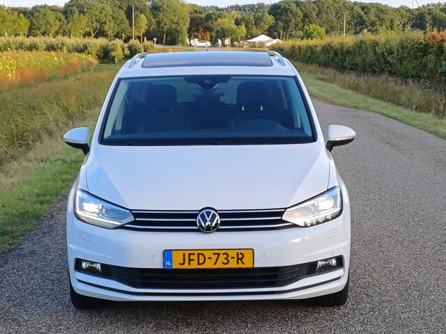 Volkswagen TOURAN 1.5 TSI Highline /Pano/Trekh./Camera/Digi Dash/18"/