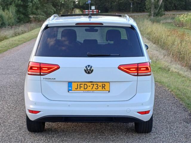 Volkswagen TOURAN 1.5 TSI Highline /Pano/Trekh./Camera/Digi Dash/18"/