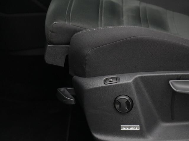 Volkswagen TOURAN 7 pers. 1.5 TSI 150 pk DSG Highline Business R | LED Plus | Stoel- /achterbankverwarming | Adaptive Cruise | Sportonderstel | Achteruitrijcamera | 17 inch