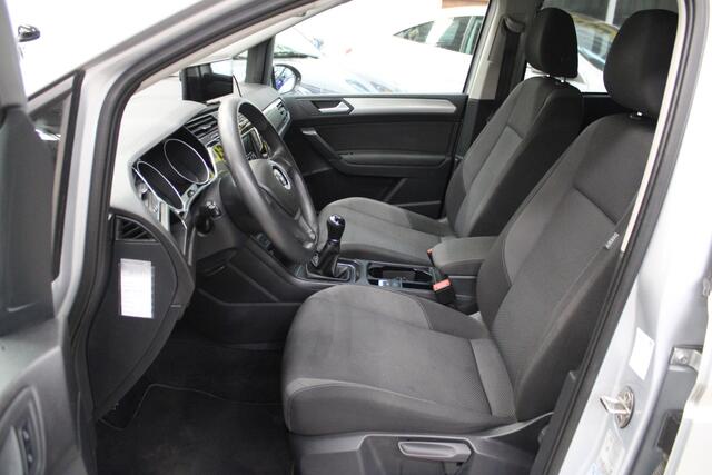 Volkswagen TOURAN 1.2 TSI Connected Series 7persoons|Cruise|Navi