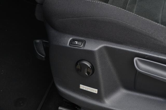 Volkswagen TOURAN 1.5 TSI DSG Highline R-Line LED/ACC/Keyless