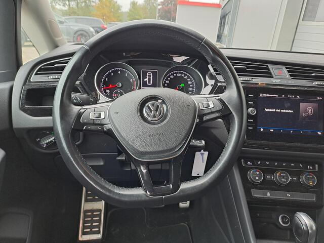 Volkswagen TOURAN 1.4 TSI Connected Series, R-line, 7-Persoons, Trekhaak, Apple Carplay/ Andriod auto, ACC,