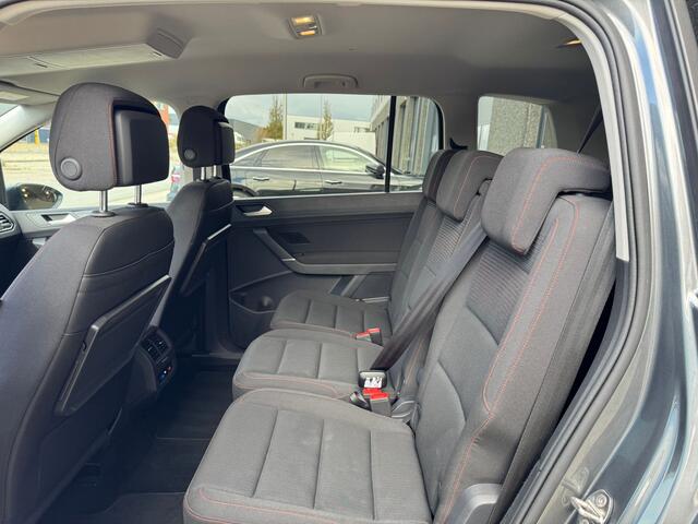 Volkswagen TOURAN 1.4 TSI Highline | DSG Automaat | Sound | Dealer Onderhouden | Trekhaak | Carplay | ACC | Climate | Stoelverwarming | Navigatie | Spiegelpakket | Front Assist | 2 X PDC | Garantie