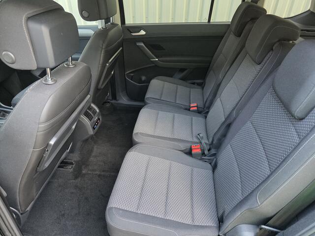 Volkswagen TOURAN 1.5 TSI Comfortline Business 7persoons |AUTOMAAT|CARPLAY|