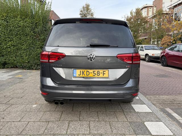 Volkswagen TOURAN 1.4 TSI Highline SOUND NAVI CARPLAY TREKHAAK
