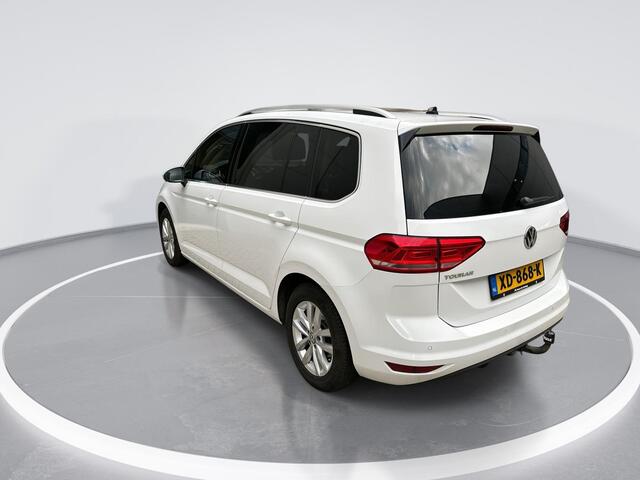 Volkswagen TOURAN 1.4 TSI 150pk DSG Highline Business R 7p · Apple/Android Car Play · P-Sensoren · Elek. Achterklep · Trekhaak · Stoel & Stuur Verwarming · 17'' Inch ·